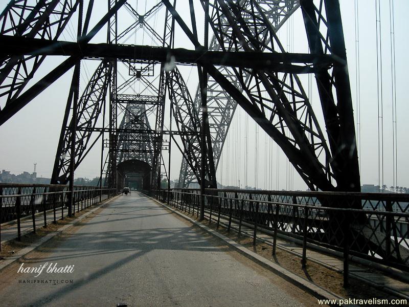 Bridge in Sukkur. Ayub Bridge and Lansdowne Bridge Rohri